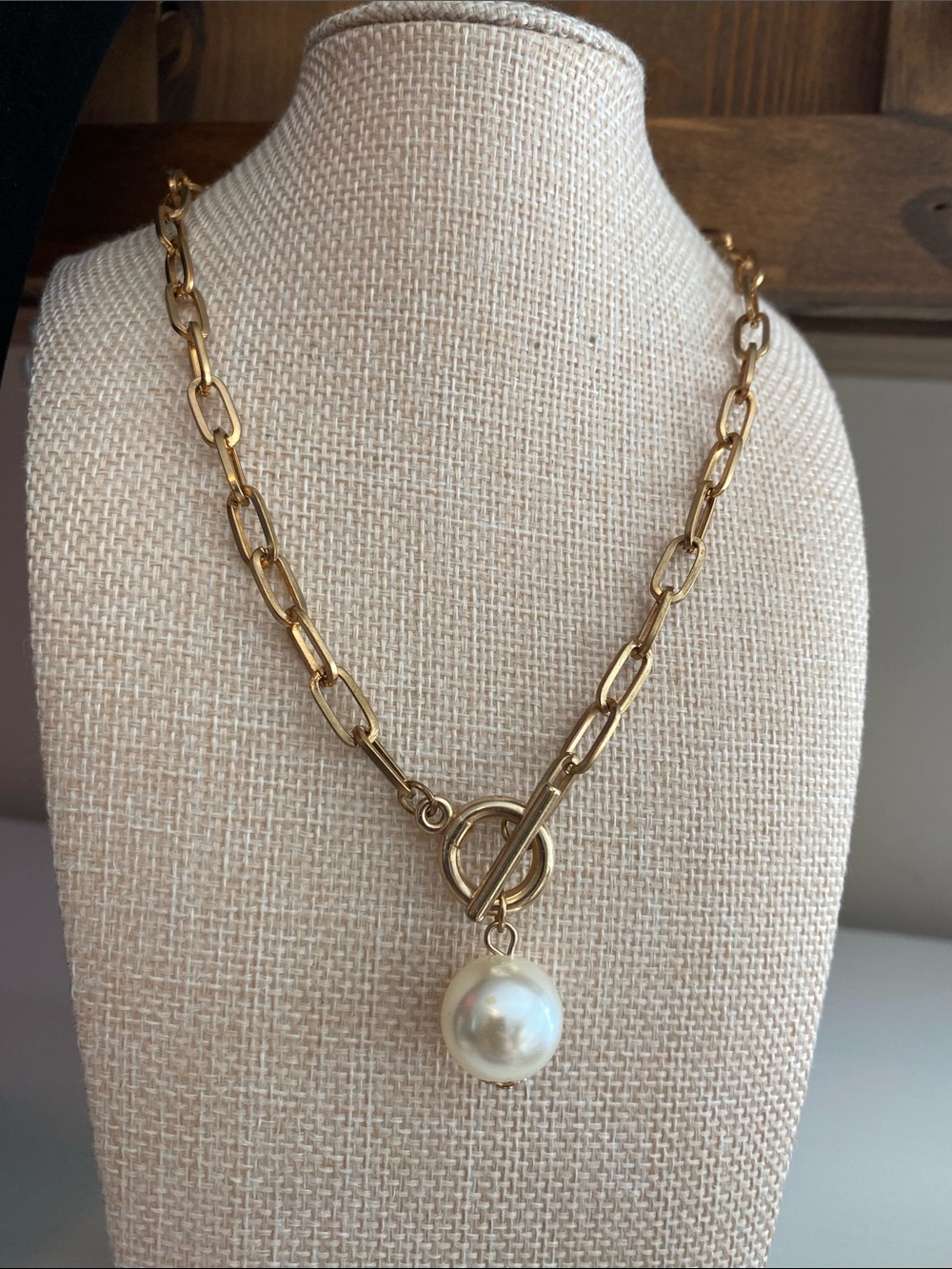 Gold Stainless Steel Chain Toggle Necklace with Pearl Pendant